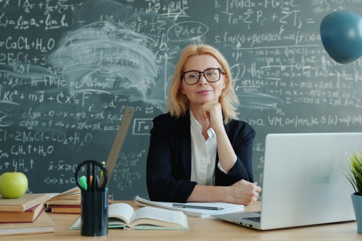 چرا دانشجویان به سراغ سفارش نگارش توصیهنامه تحصیلی میروند؟