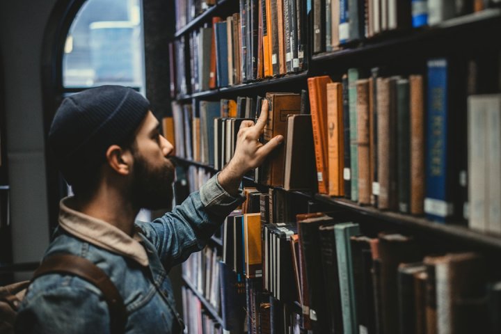 سفارش پایان نامه ادبیات فارسی
