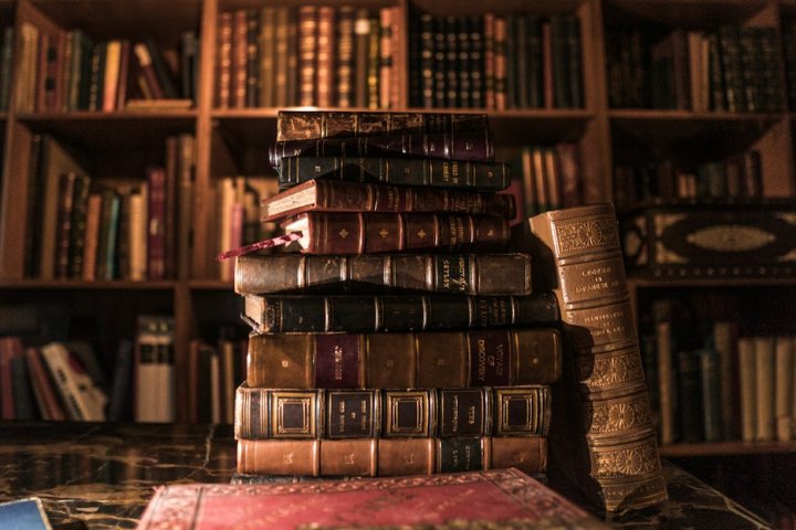 ویژگی‌های بنیادین پژوهش در رشته زبان و ادبیات فارسی